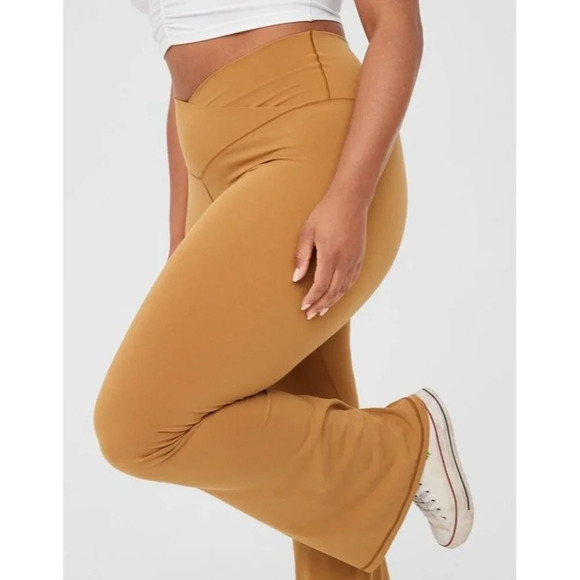 Aerie Offline Golden Yellow Real Me High Waisted Crossover Flare Leggings M - Picture 1 of 7